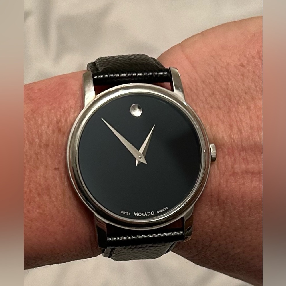 Movado Museum Black leather strap, classic silver watch